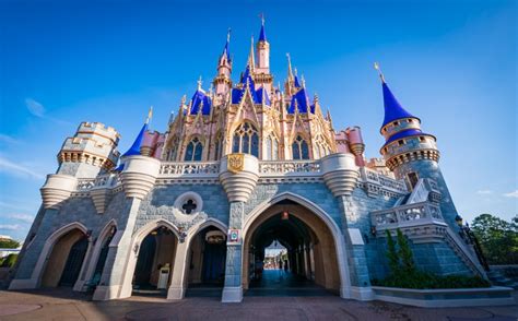 Disney is Giving Away a Stay in Cinderella Castle!.